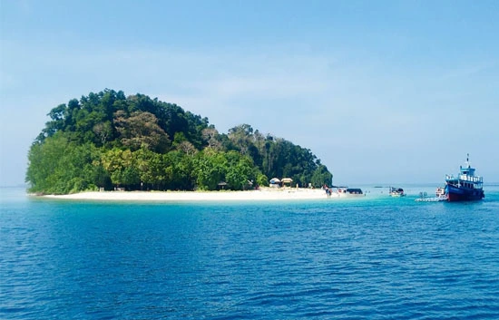 Jolly Bouy Island